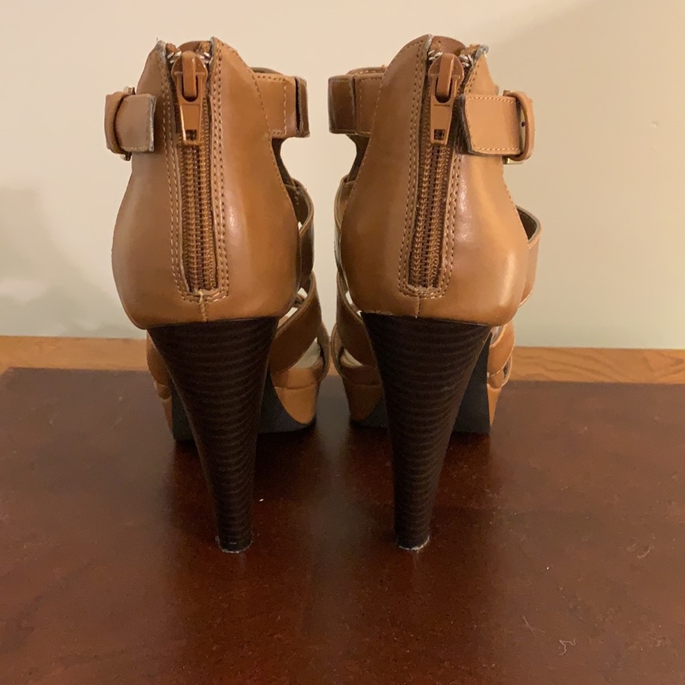 Guess Platform Heels - Picture 2 of 4